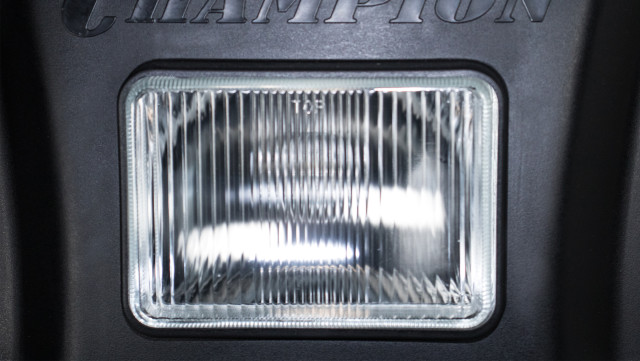 Снегоуборщик бензиновый самоходный CHAMPION ST762E